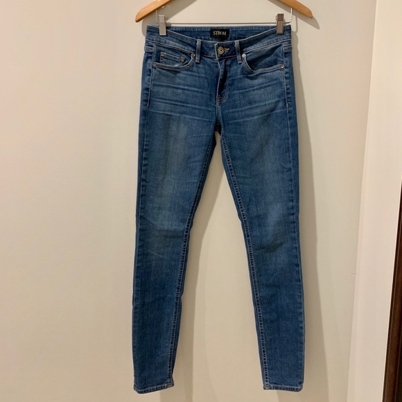 NWOT Strom Tio Skinny Jeans (Swell Wash) - Picture 5 of 8